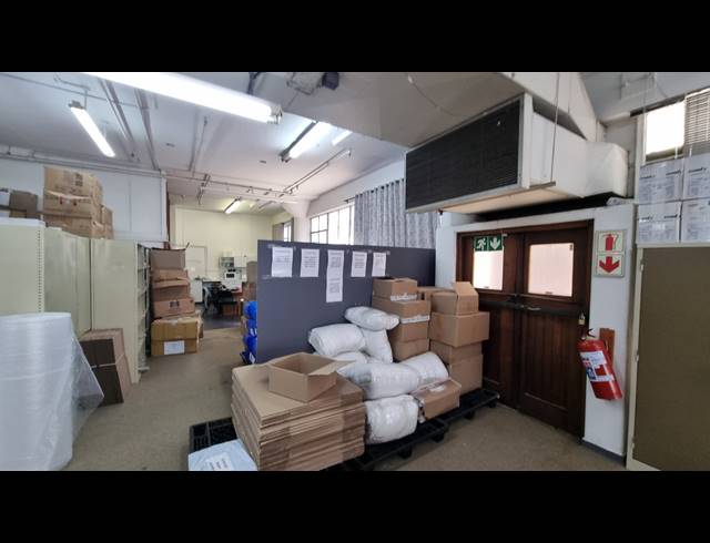 450M² BUSINESS TO LET IN WOODSTOCK